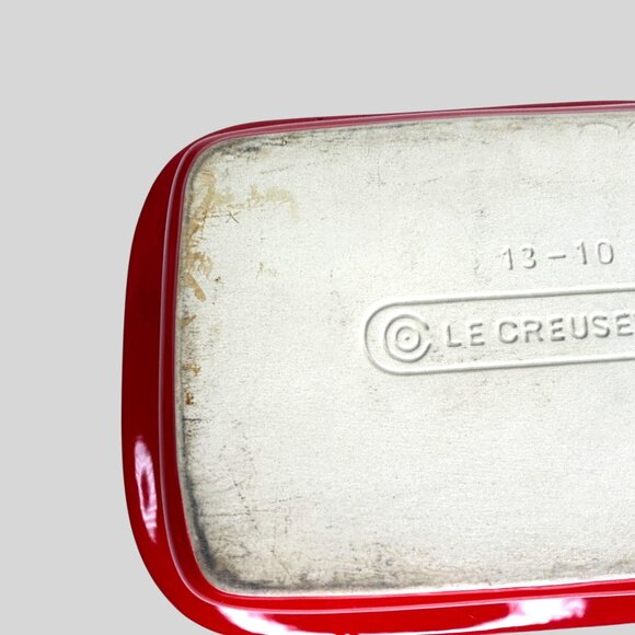 Le Creuset Red Cream Rectangular Stoneware Baking Dish 12" no lid - Picture 5 of 8